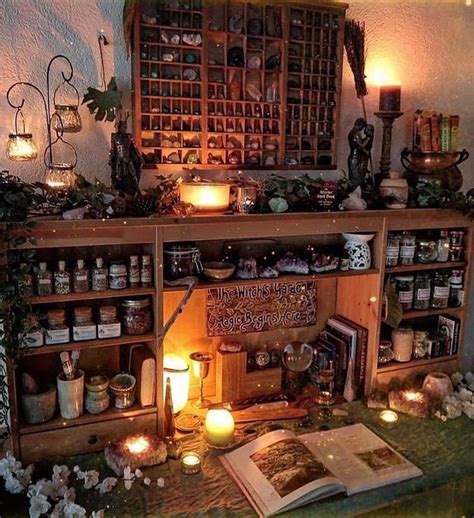 Divination in the Bedroom: Tarot and Oracle Card Reading Spaces